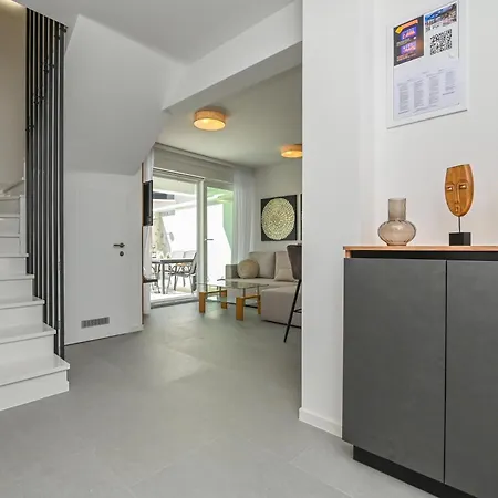 Smash A - Apartments With Private Pool Novalja Room photo