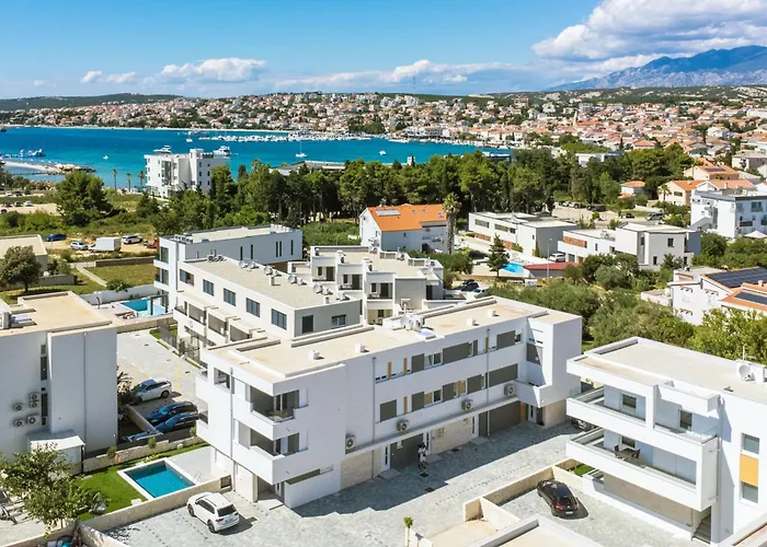 Smash A - Apartments With Private Pool