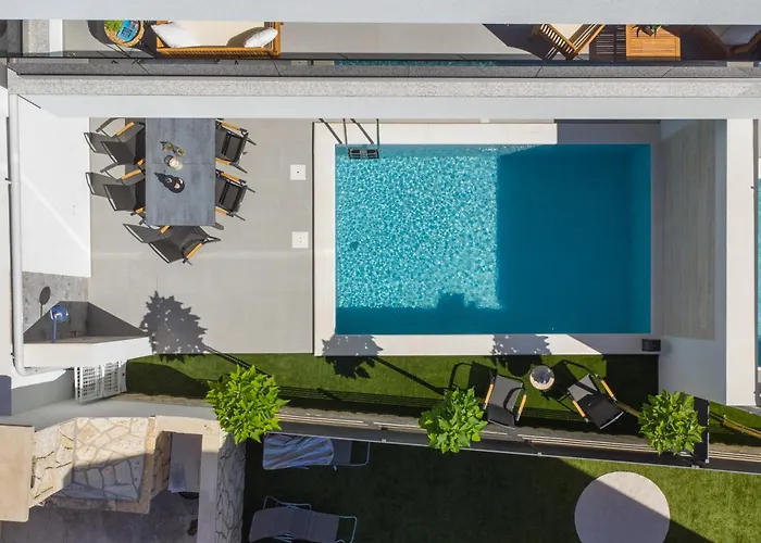 Smash A - Apartments With Private Pool