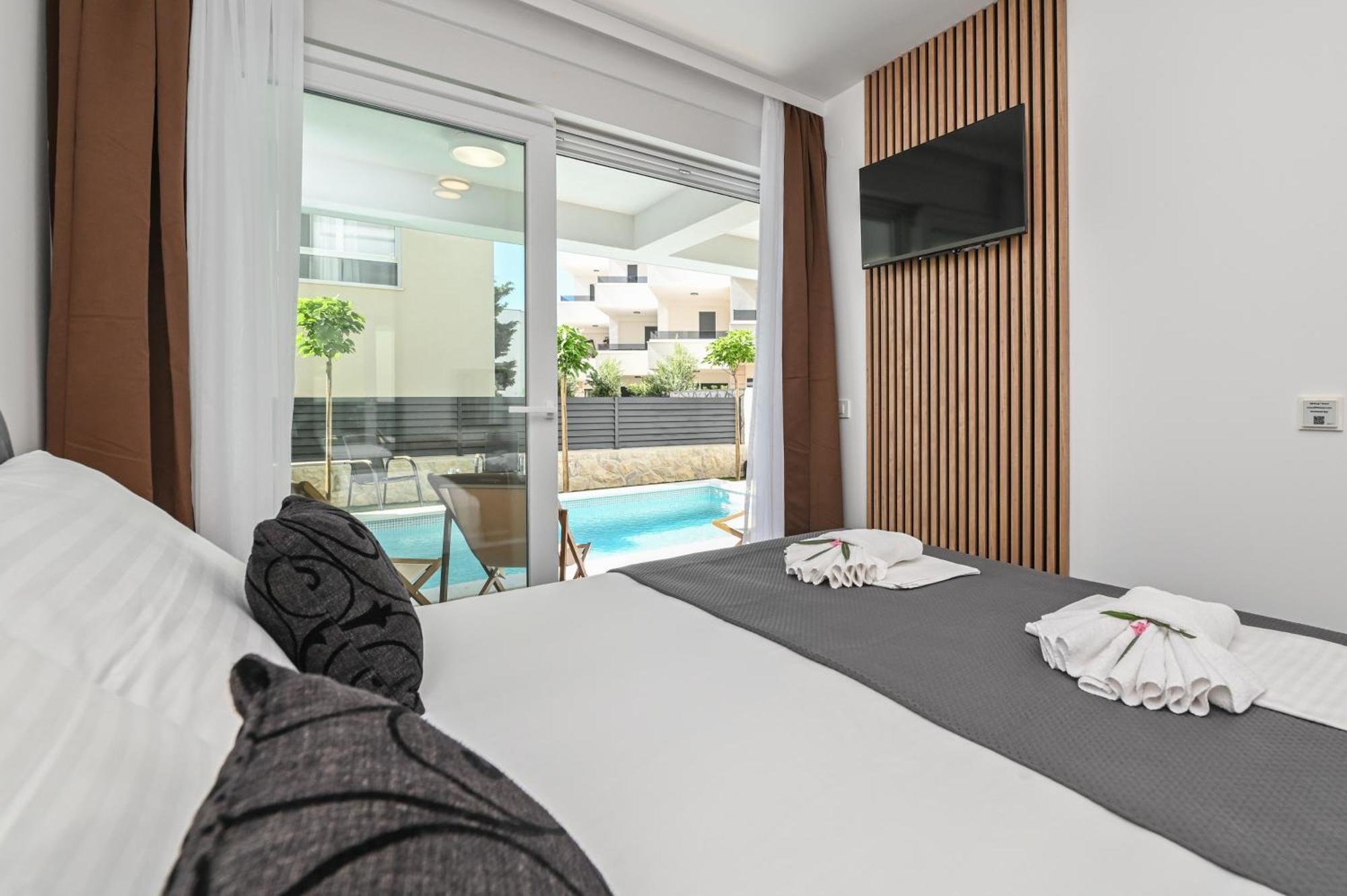 Smash A - With Private Pool *